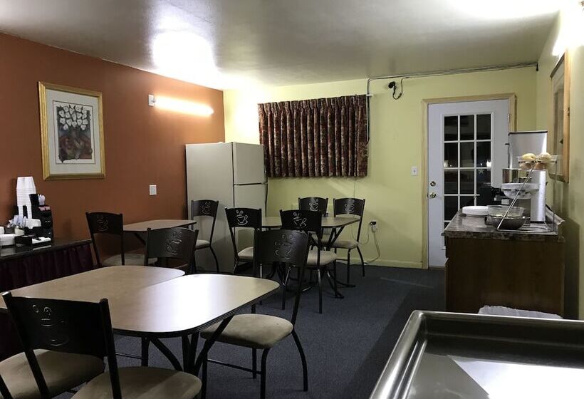 汽车旅馆  Shamrock Country Inn