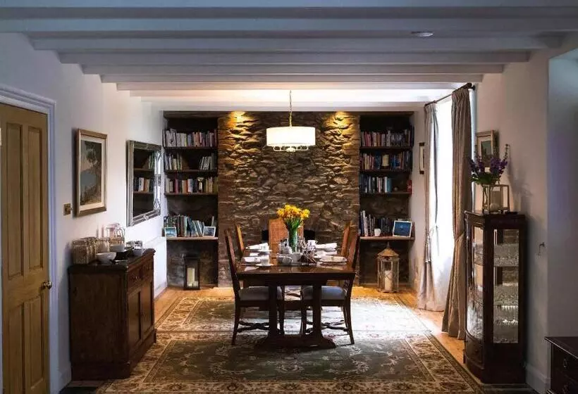 Pengelly Farmhouse B&b