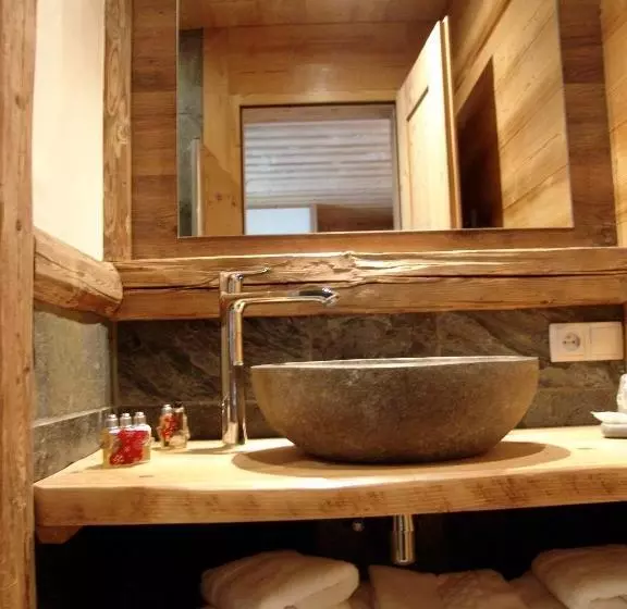 Majatalo Chez La Fine