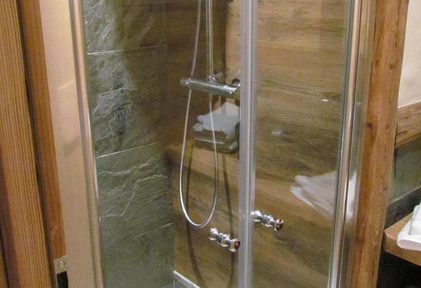 פנסיון Chez La Fine