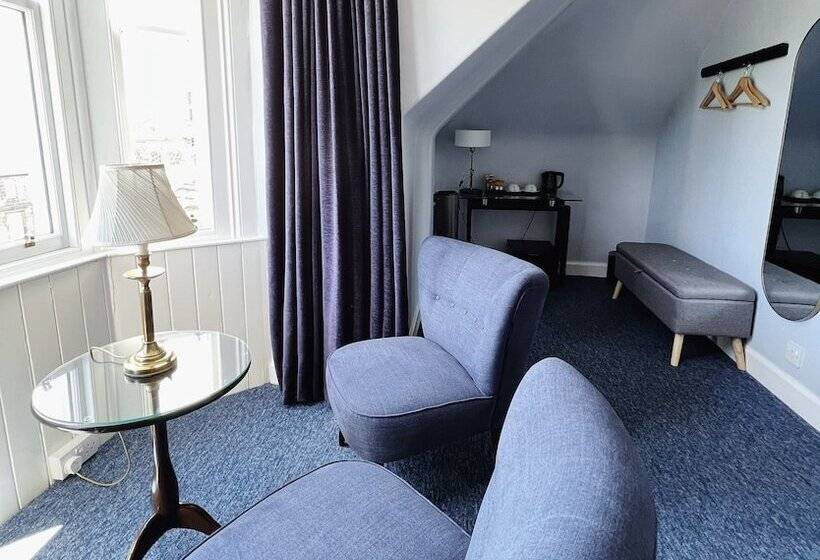 پانسیون Gladstone House