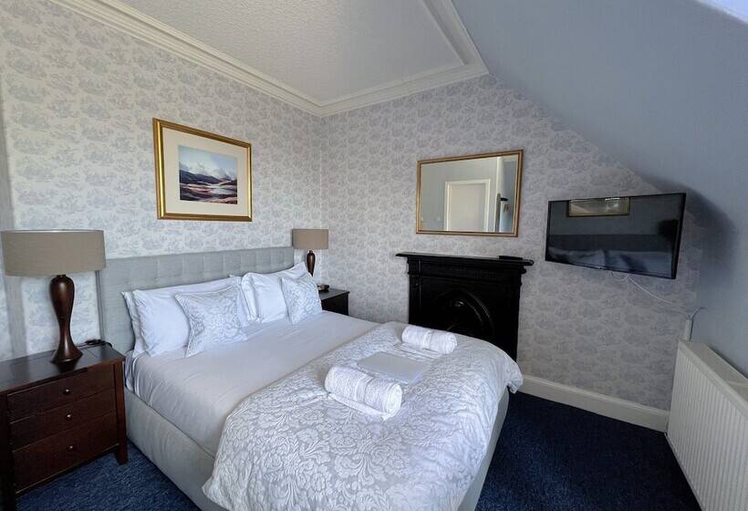 پانسیون Gladstone House