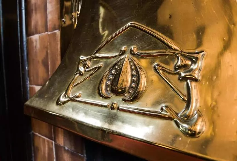 ペンション Glenbruar House