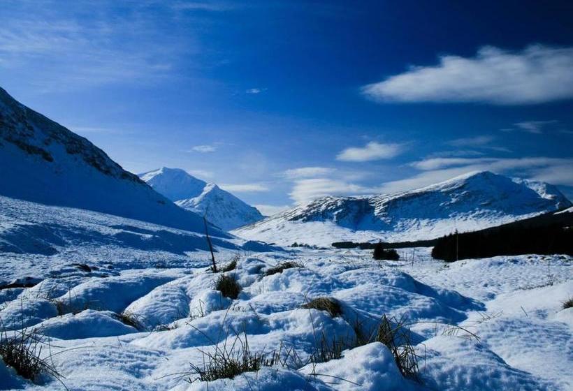 פנסיון Glenbruar House