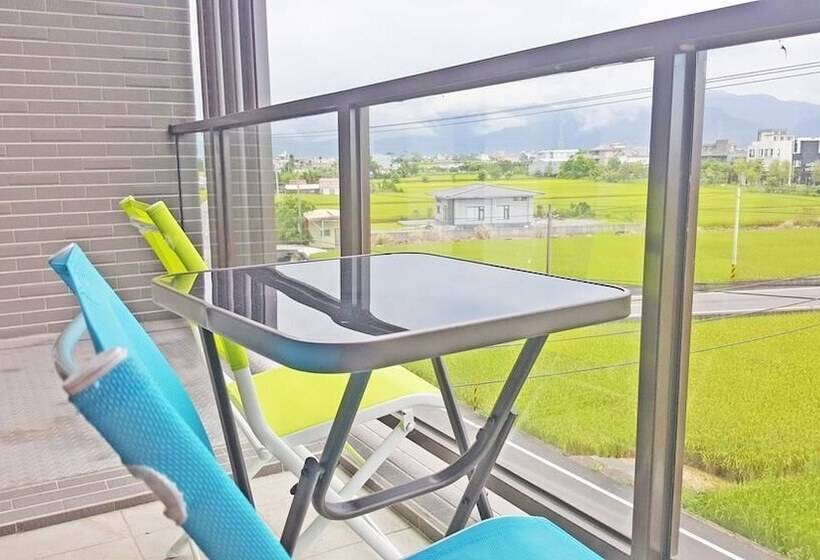 تختخواب و صبحانه Sports Home