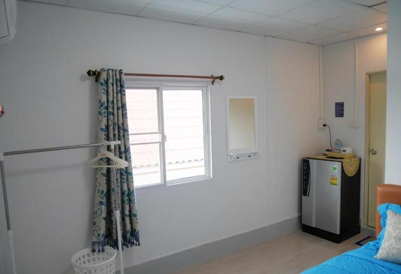 هاستل Nawee Guesthouse Sairee