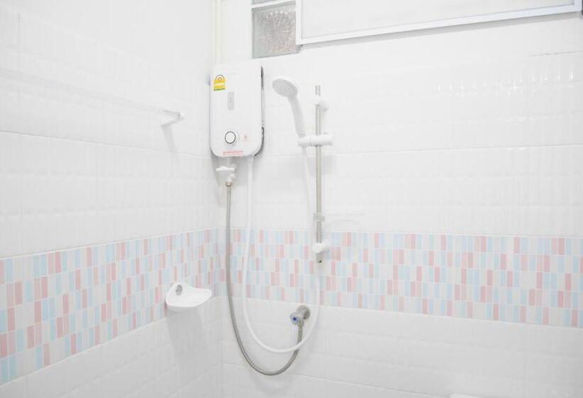 هاستل Nawee Guesthouse Sairee