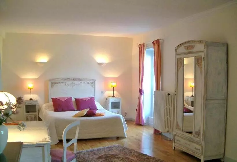 ベッドアンドブレックファースト Chambres D Hotes  Le Calme