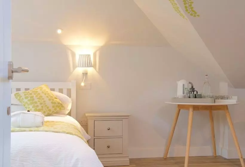 ベッドアンドブレックファースト Hale House