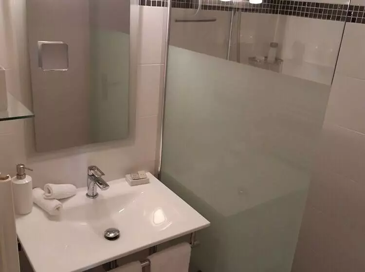 ベッドアンドブレックファースト Maison De Marquay