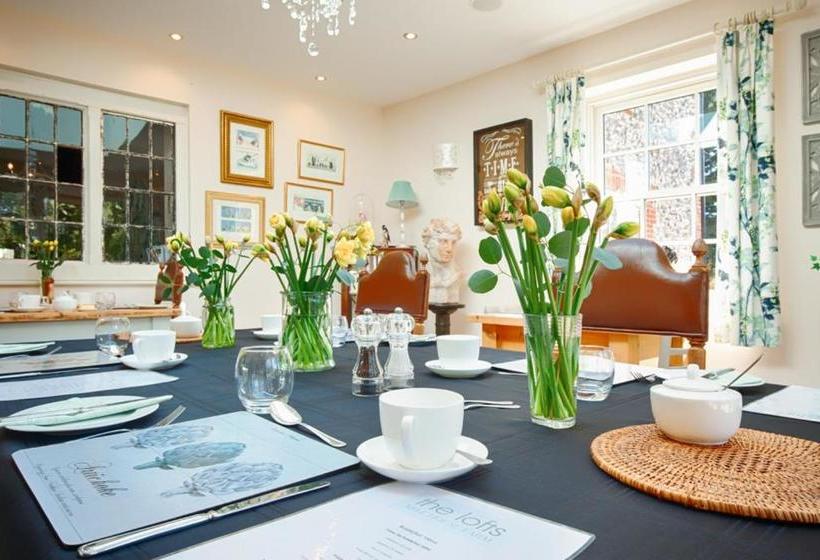 تختخواب و صبحانه The Lofts At Mill House Farm