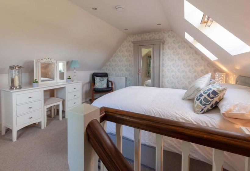 تختخواب و صبحانه The Lofts At Mill House Farm