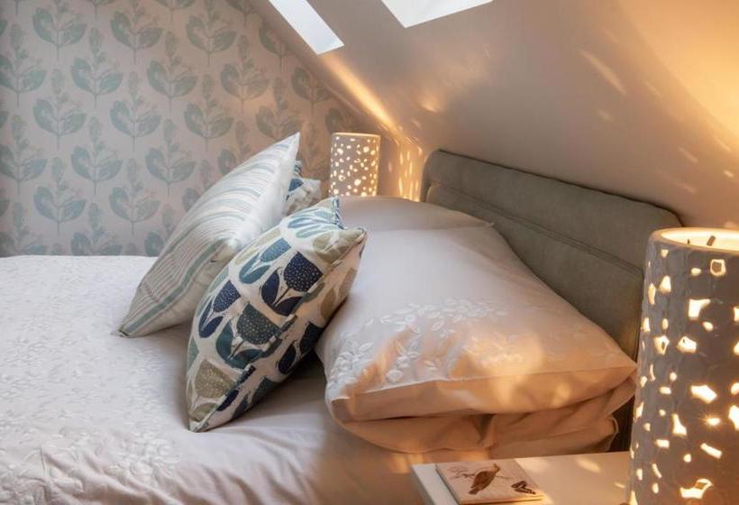 تختخواب و صبحانه The Lofts At Mill House Farm