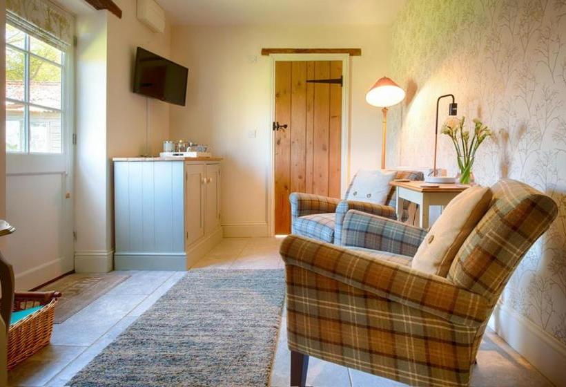 تختخواب و صبحانه The Lofts At Mill House Farm