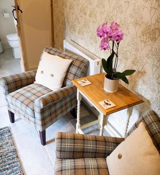 تختخواب و صبحانه The Lofts At Mill House Farm