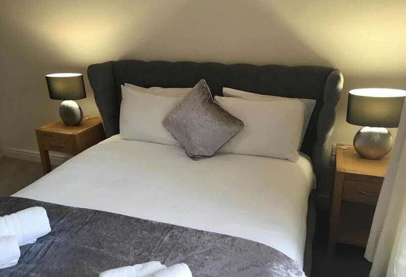 Blue Sky At Wallis Square