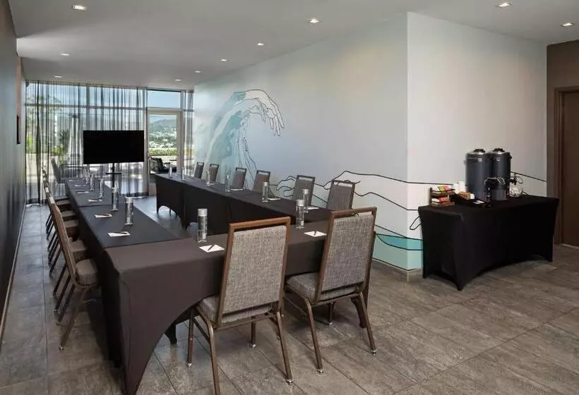 Ac Hotel By Marriott Beverly Hills