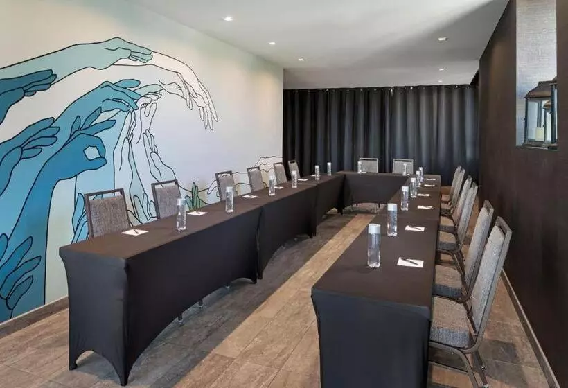 Ac Hotel By Marriott Beverly Hills