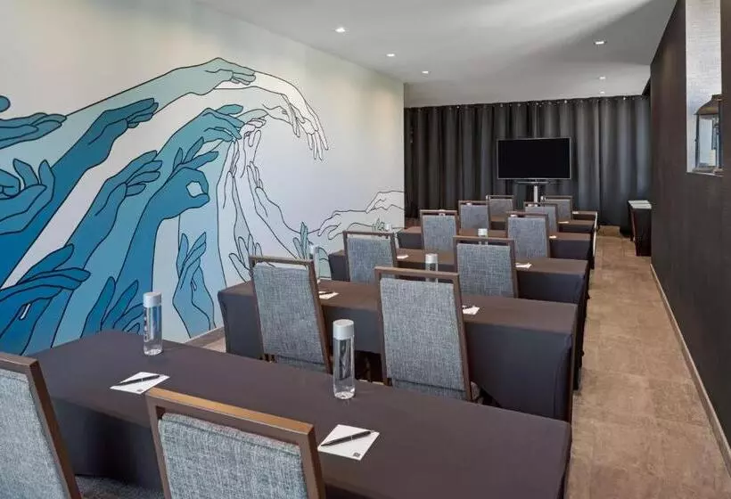 Ac Hotel By Marriott Beverly Hills