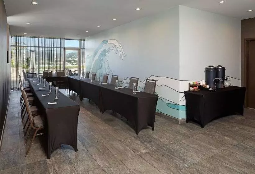 Ac Hotel By Marriott Beverly Hills