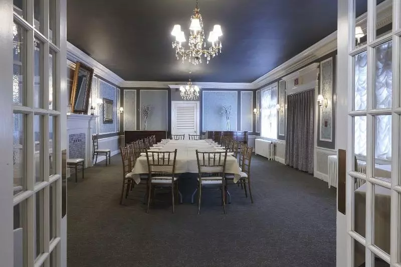 Hotel Lititz Springs Inn