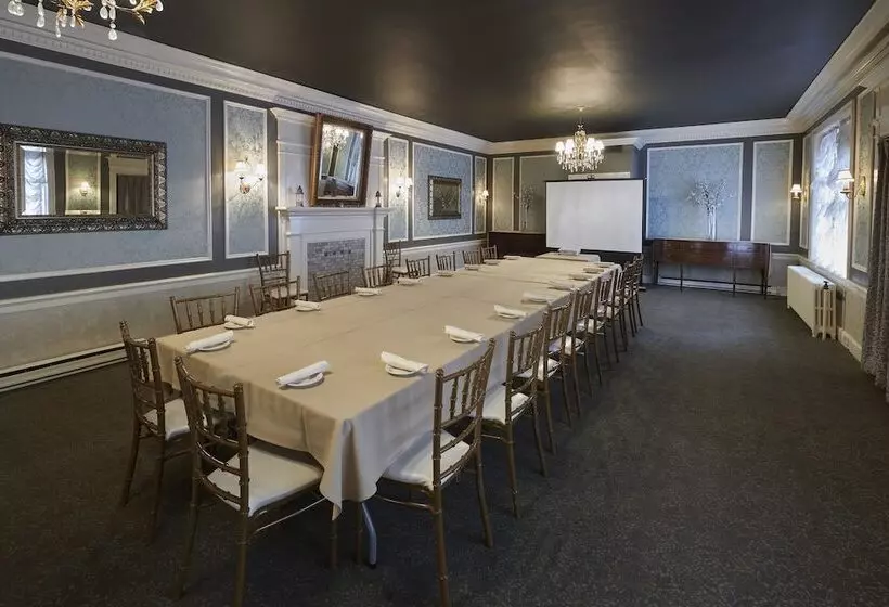 Hotel Lititz Springs Inn