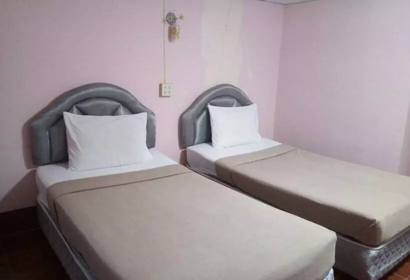 هتل Rak Mae Moon Resort