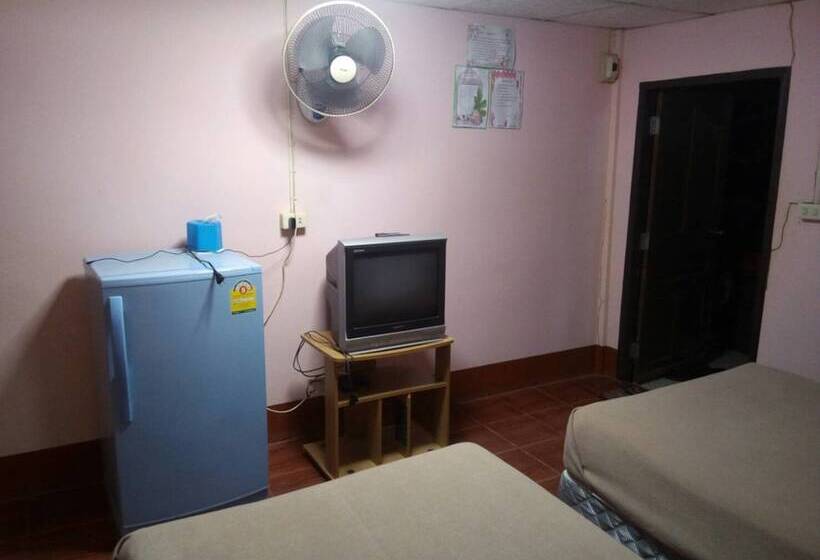 Hotelli Rak Mae Moon Resort