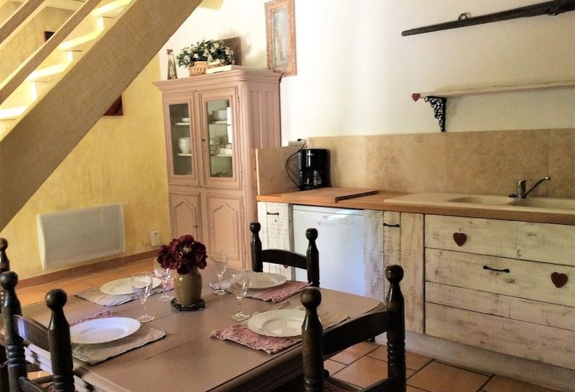 La Garrigue Des Alpilles