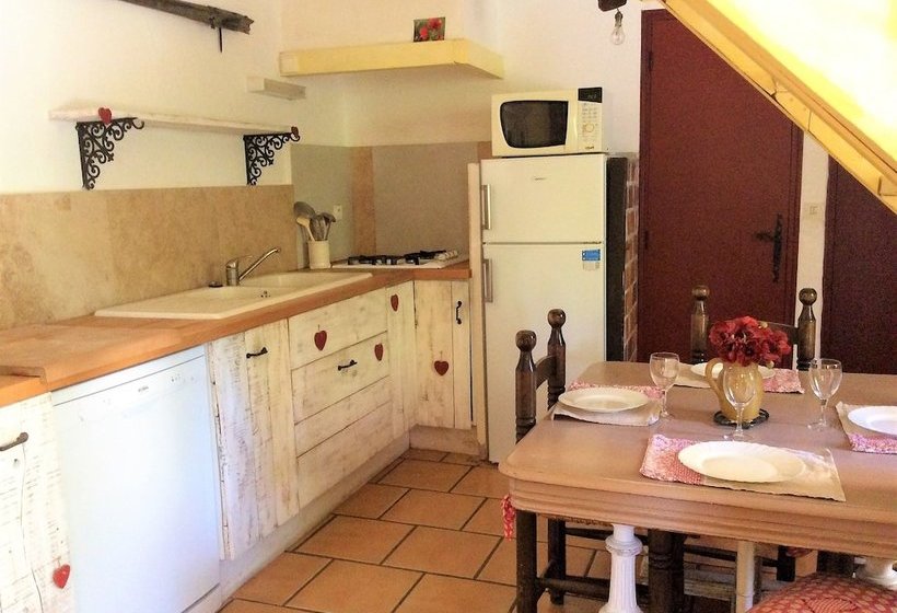 La Garrigue Des Alpilles