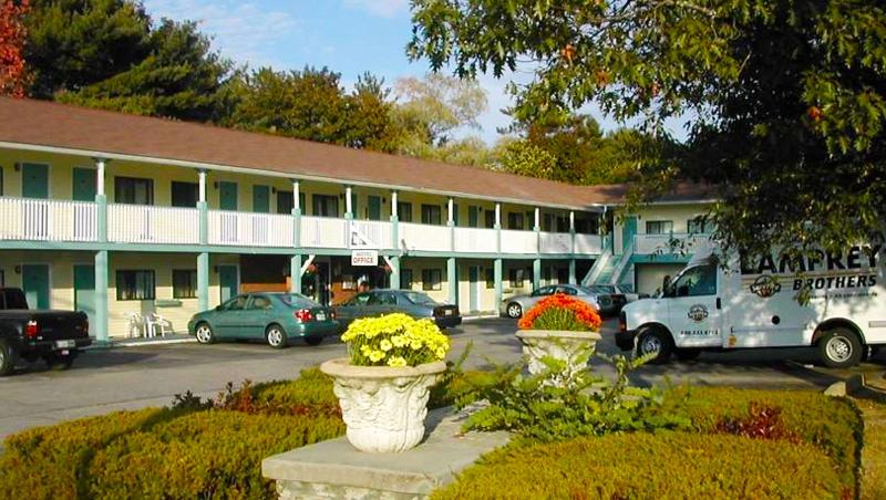 汽车旅馆 Hampton Motor Inn