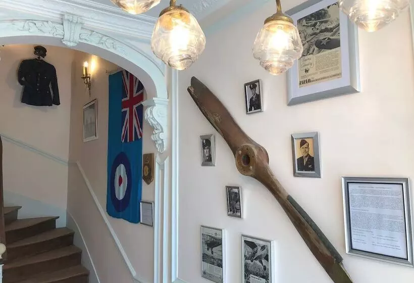 ペンション Dday Aviators Le Manoir