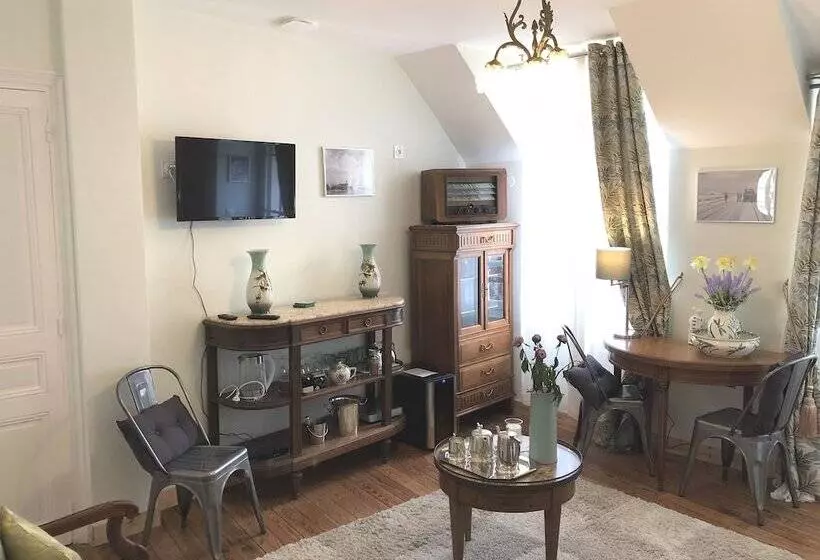 ペンション Dday Aviators Le Manoir