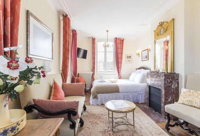 پانسیون Dday Aviators Le Manoir