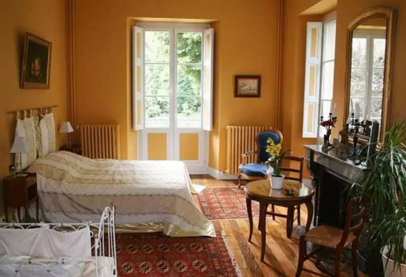 ペンション Pavillon Sévigné