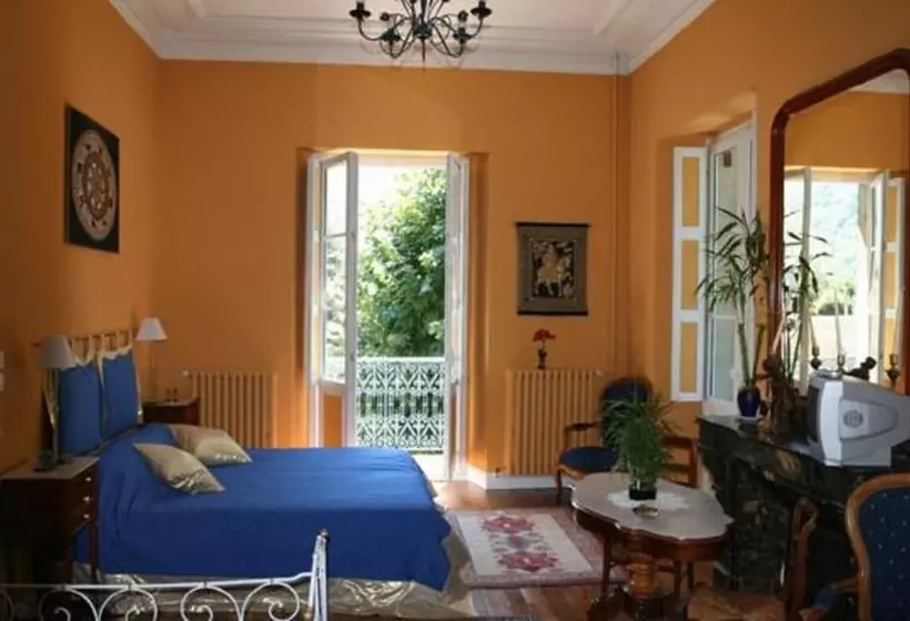 ペンション Pavillon Sévigné