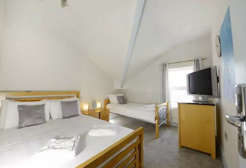 Majatalo Southsea Rocks