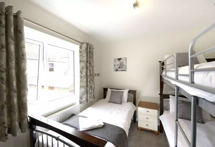 Majatalo Southsea Rocks