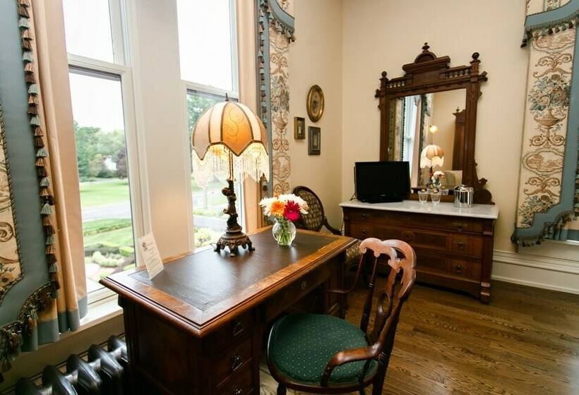 مبيت وإفطار Silas W Robbins House