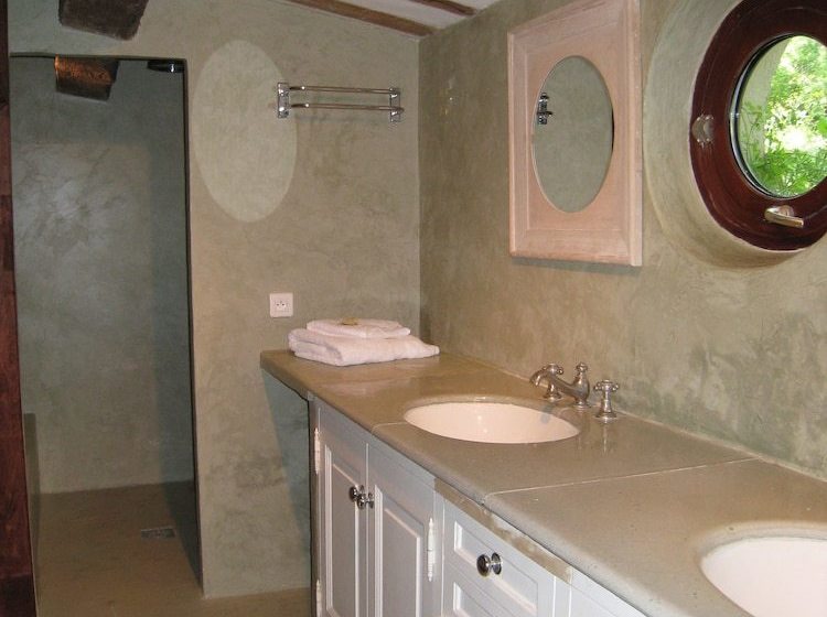 ベッドアンドブレックファースト Domaine Louisiane