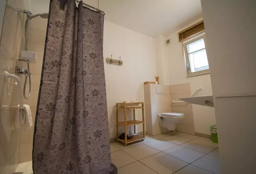 Aamiaismajoitus (B&B) Hameau D Eguisheim