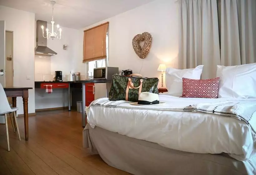 Aamiaismajoitus (B&B) Hameau D Eguisheim