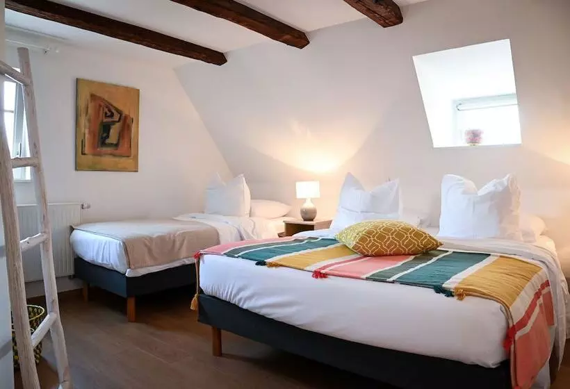 Aamiaismajoitus (B&B) Hameau D Eguisheim