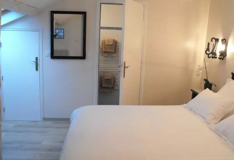 تختخواب و صبحانه Le Patio Saint Marceau