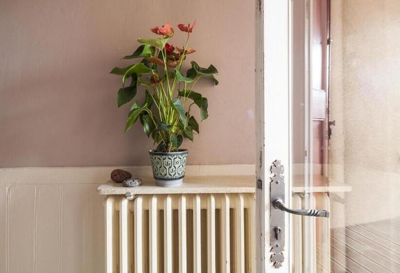 민박 Villa Caroline   Chambres D Hôtes