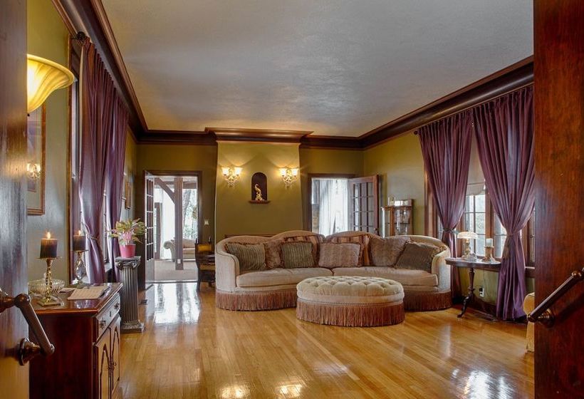 Grahamcarroll House Bed & Breakfast