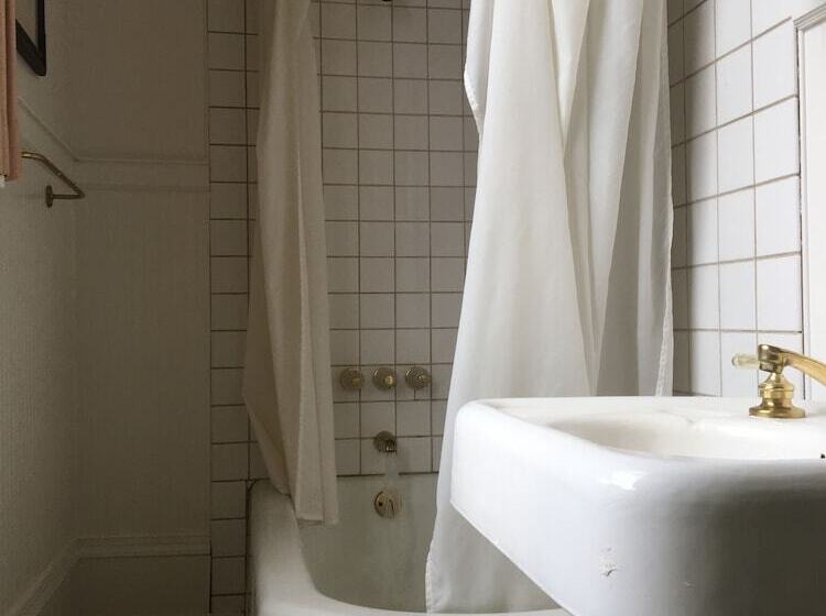 Хостел Historic Jameson