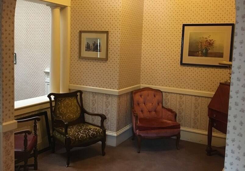 Хостел Historic Jameson