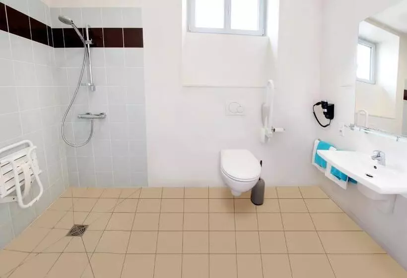 Hotelli Les Bains Boyardville   Hôtel Et Restaurant