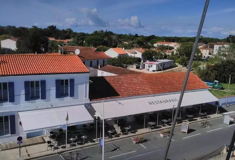 Hotelli Les Bains Boyardville   Hôtel Et Restaurant